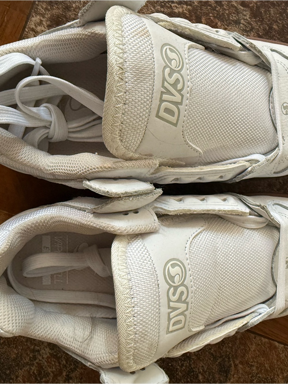 DVS White Skate Shoes - Lightweight Velcro and Lace Design - Picture 2 of 6